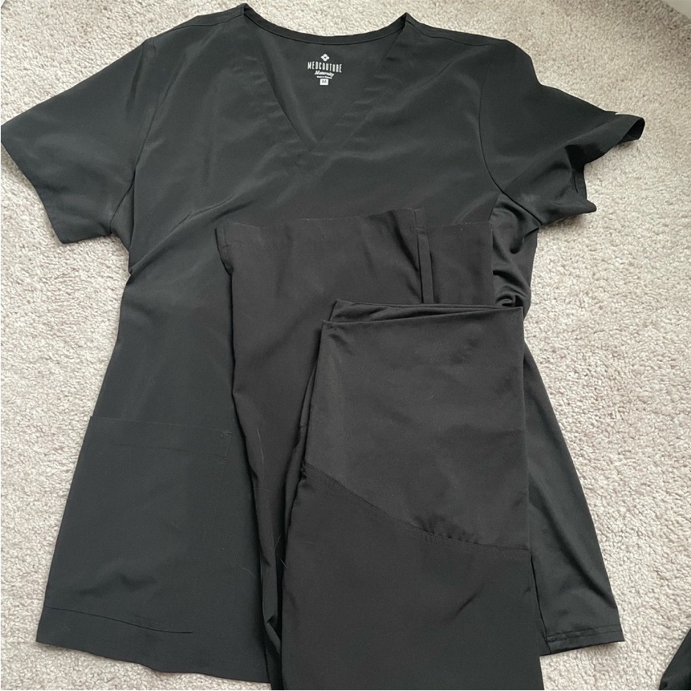 COPY - Med couture maternity scrub set!!!